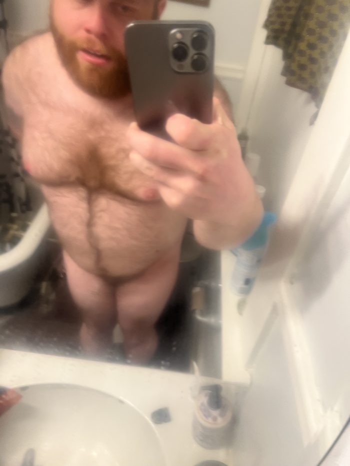 Exposing my little dick