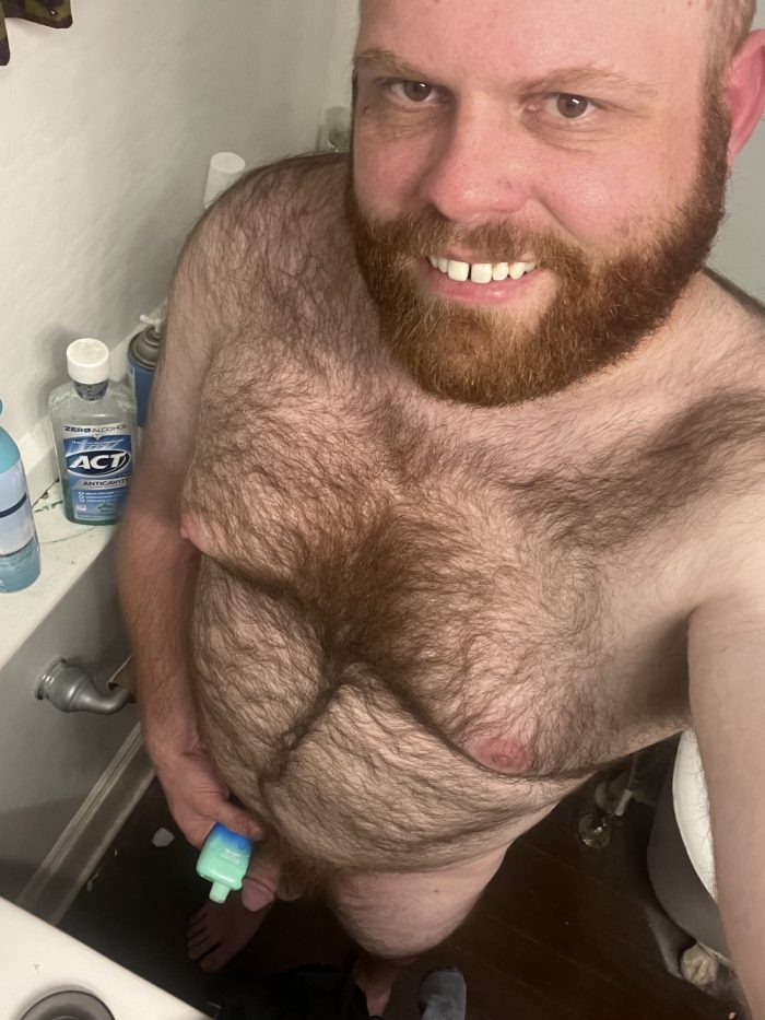 Exposing my little dick