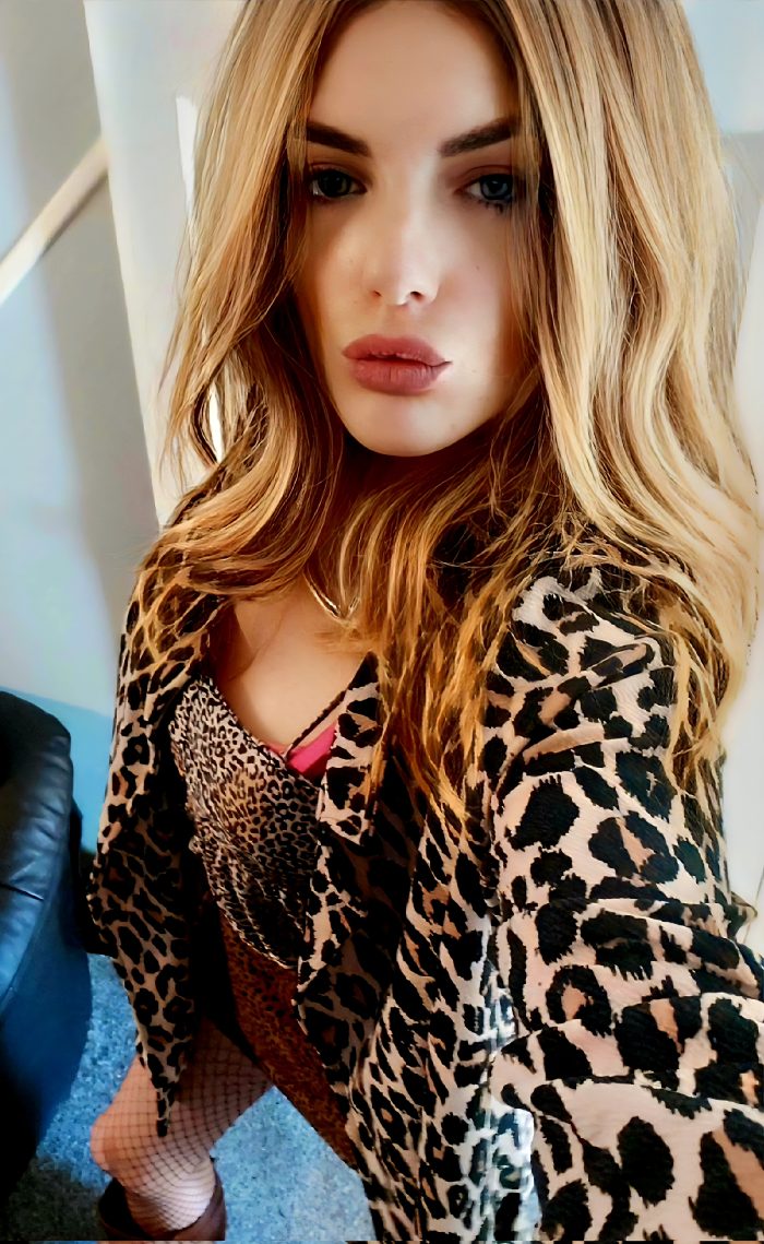 ShannonroseTS the sissy slut
