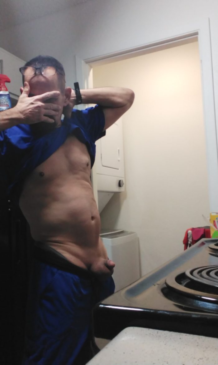 I’m a male nurse with a tiny cock. Enjoy