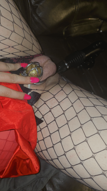 ShannonroseTS the usable sissy toy