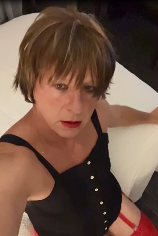 SISSY SLUT STEVE KUHN Making it rain sweet nectar down on my face