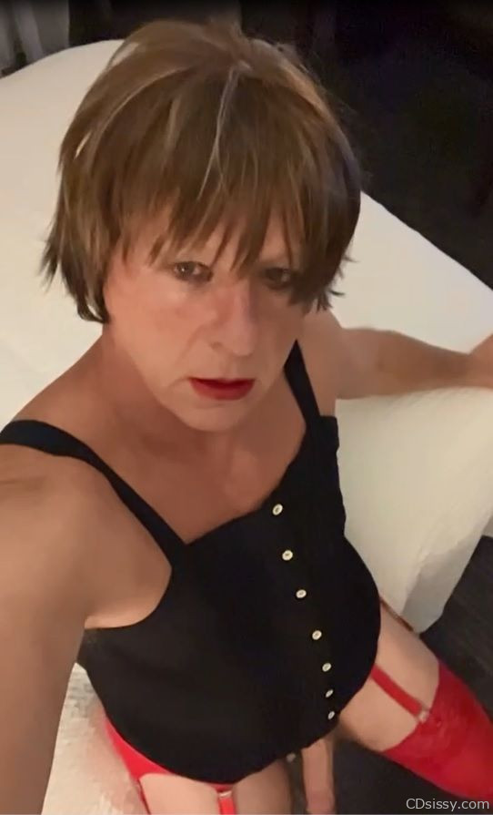 SISSY SLUT STEVE KUHN Making it rain sweet nectar down on my face