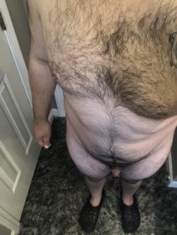 Massachusetts musician Champ Hercules posts NUDE SELFIE online in the name of #SmallPenisPositiv ...