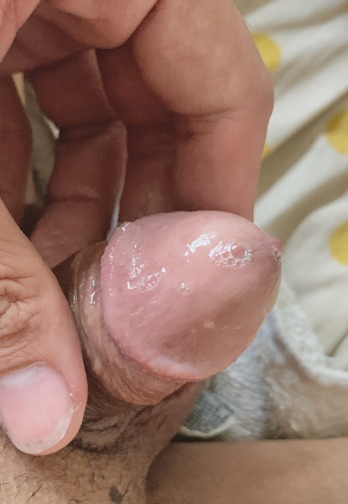 Mu nude selfies small & erect w/ anal shots.