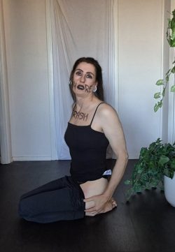 Old mature sissy Michele