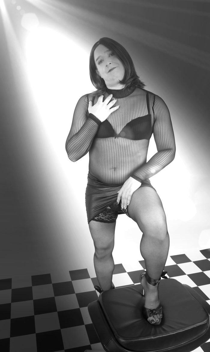 Sissy from Switzerland/Austria Expose me everywhere, help me to be more feminine. Would love to  ...