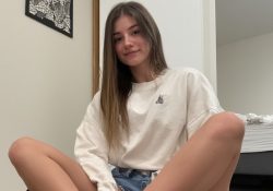 Cute College Cam Girl Cock Tease Stream