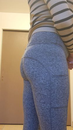 Faggot in Leggings