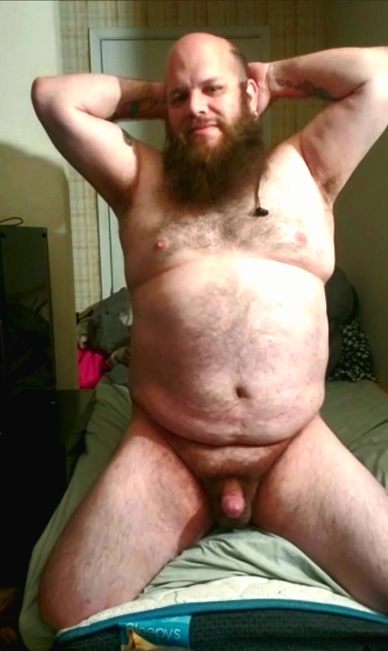PDXFAGJAY Jay Nedgo showing his fat tiny cock. No wonder he ended up a beta faggot from Portland ...