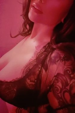 Latina Goth Mommy Cuckolds Tiny Cocks on Cam