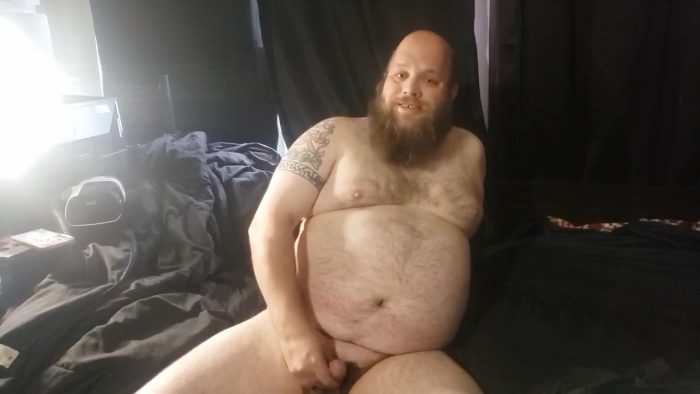 PDXFAGJAY Jay Nedgo showing his fat tiny cock. No wonder he ended up a beta faggot from Portland ...