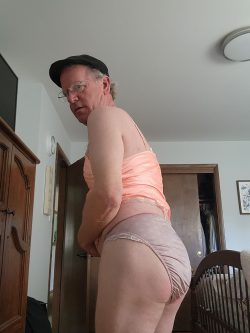 Full name: David Speckman RETAIL AGENT in Indiana RUIN ME Email: cdhomes5@comcast.net Phone numb ...