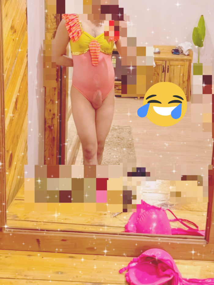 Sissy Bitch Boy Exposed In Bikini With Small Dick out LMAO😂😂💅💅